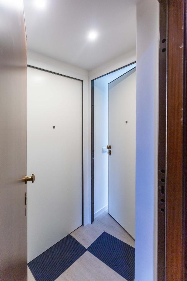 Apartment Via Padova 151 Milan Bagian luar foto