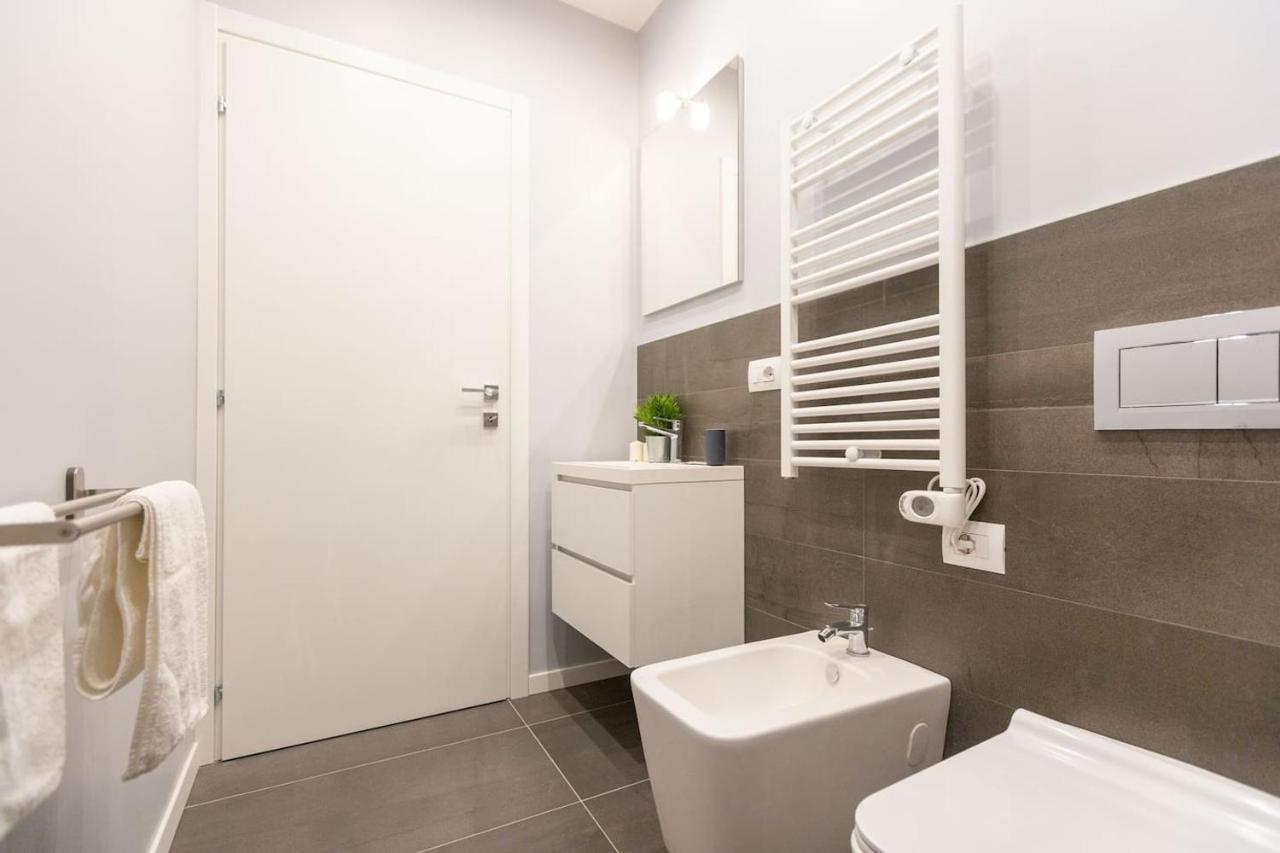 Apartment Via Padova 151 Milan Bagian luar foto